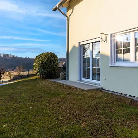 Apartment Lueftenblick - Am Starnberger See, Mit Terrasse, Weitblick, Sauna, Kamin, E-ladestation Berg am Starnberger See