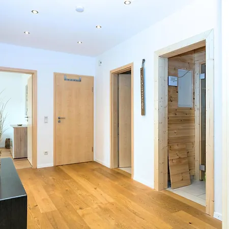 Апартаменты Lueftenblick - 2 Am Starnberger See, Mit Terrasse Oder Balkon, Weitblick, Sauna, Kamin, E-ladestation Берг