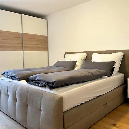 Apartment Lueftenblick - Am Starnberger See, Mit Terrasse, Weitblick, Sauna, Kamin, E-ladestation *