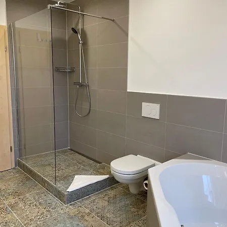Апартаменты Lueftenblick - 2 Am Starnberger See, Mit Terrasse Oder Balkon, Weitblick, Sauna, Kamin, E-ladestation *