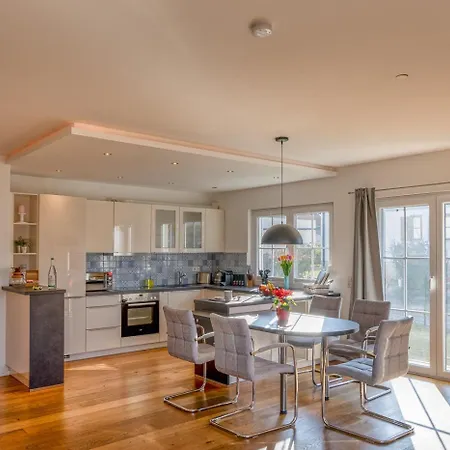 Апартаменты Lueftenblick - 2 Am Starnberger See, Mit Terrasse Oder Balkon, Weitblick, Sauna, Kamin, E-ladestation Берг