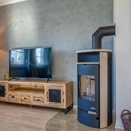 Апартаменты Lueftenblick - 2 Am Starnberger See, Mit Terrasse Oder Balkon, Weitblick, Sauna, Kamin, E-ladestation Берг