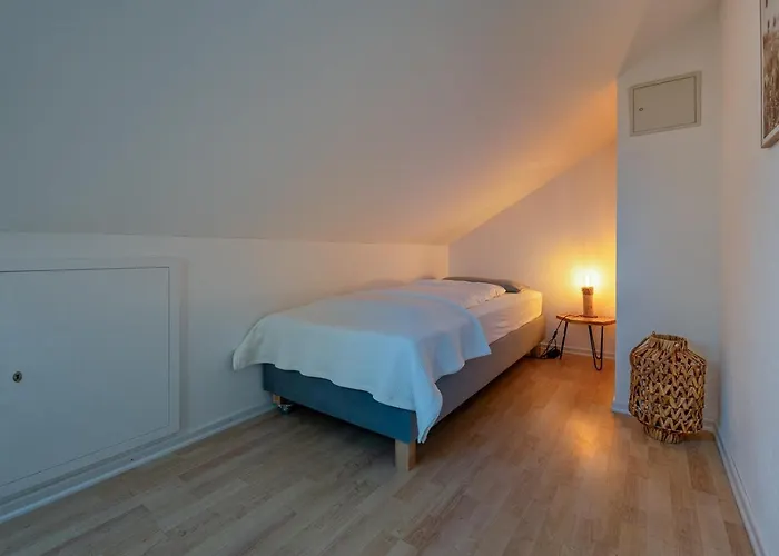 Lueftenblick - 2 Am Starnberger See, Mit Terrasse Oder Balkon, Weitblick, Sauna, Kamin, E-ladestation Daire